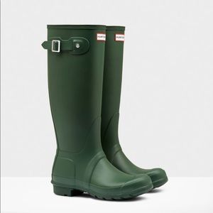 Matte green hunter boots